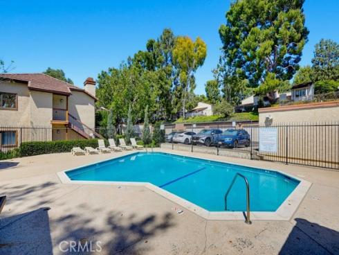 640 N Brea 68 , Brea, CA