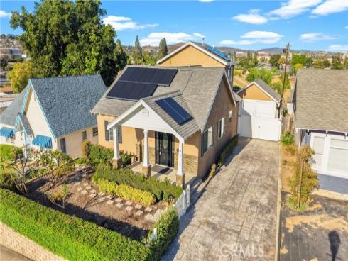 106 S. Redwood Avenue