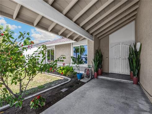 462 Castlegate , Brea, CA