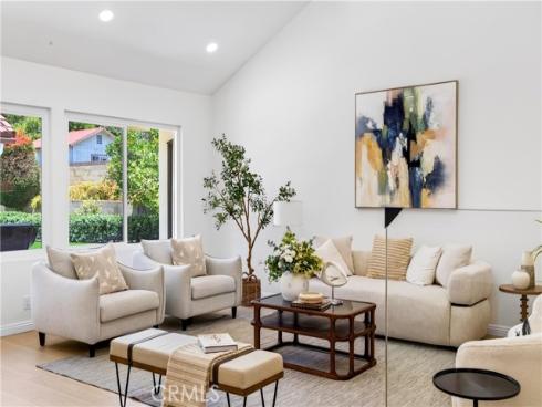 1319 Las Lomas , Brea, CA