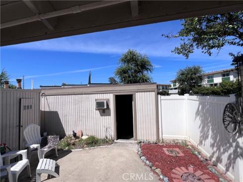8221 Ginnis Green , Buena Park, CA
