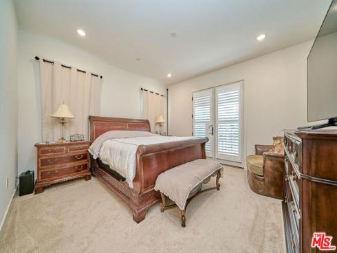 8898  Los Coyotes  210  Court, Buena Park, CA