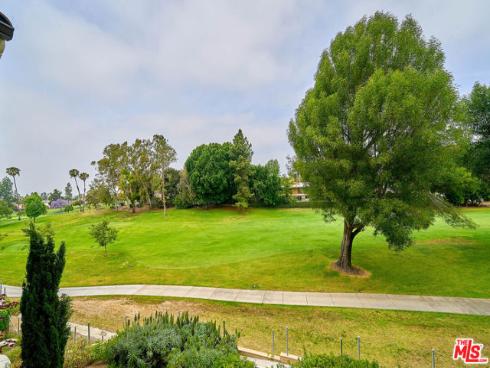 8898  Los Coyotes  210  Court, Buena Park, CA