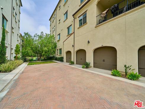 8898  Los Coyotes  210  Court, Buena Park, CA