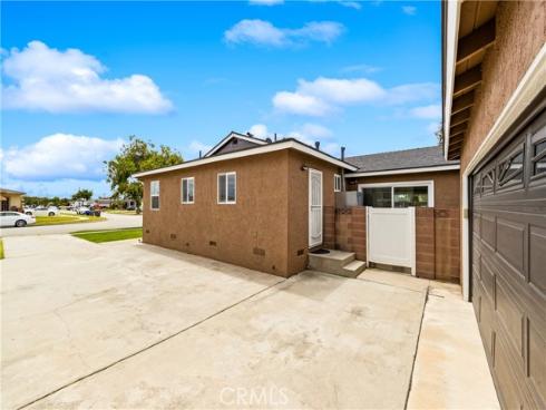 7754 La Casa Way, Buena Park, CA