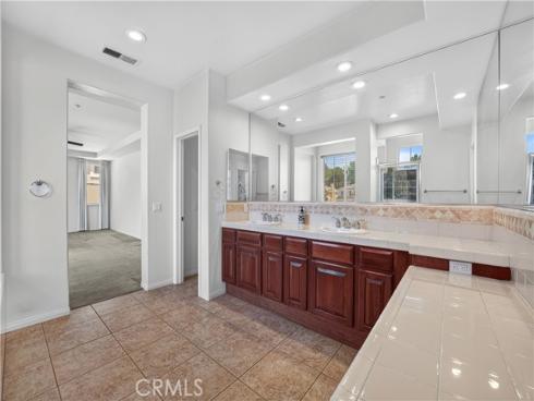 28 Lakeside , Buena Park, CA