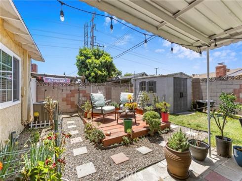 7689 Holder , Buena Park, CA