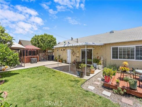7689 Holder , Buena Park, CA