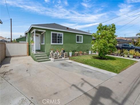 6861  Naomi   Avenue, Buena Park, CA