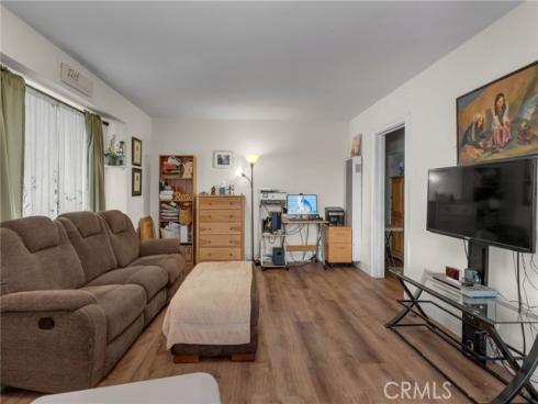 6861  Naomi   Avenue, Buena Park, CA