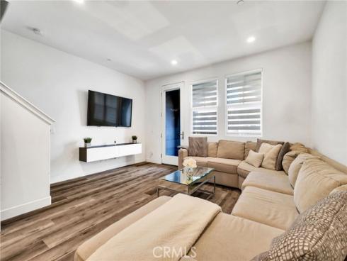 5919  Spring  , Buena Park, CA