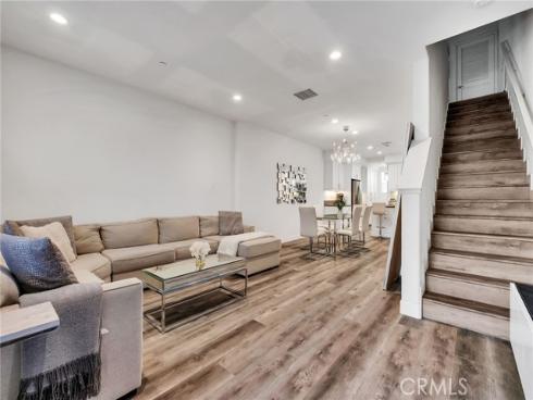 5919  Spring  , Buena Park, CA
