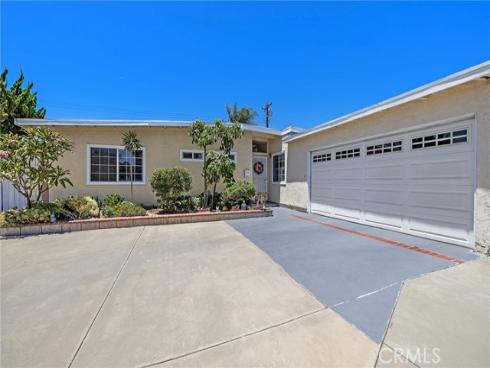 8407 Locust , Buena Park, CA