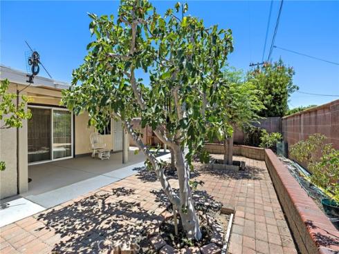 8407 Locust , Buena Park, CA
