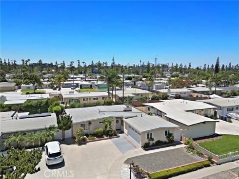 8407 Locust , Buena Park, CA
