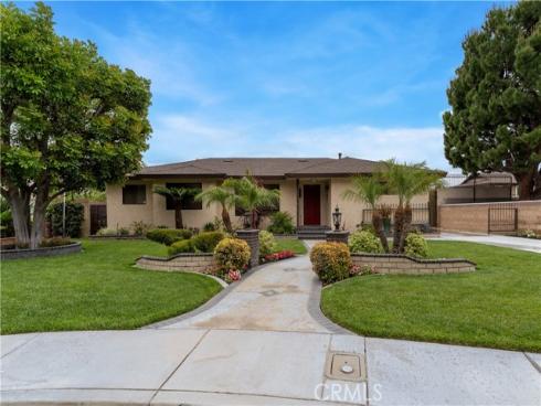 7612 Haldor , Buena Park, CA