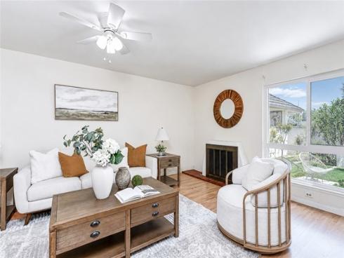 8237 Henshaw , Buena Park, CA