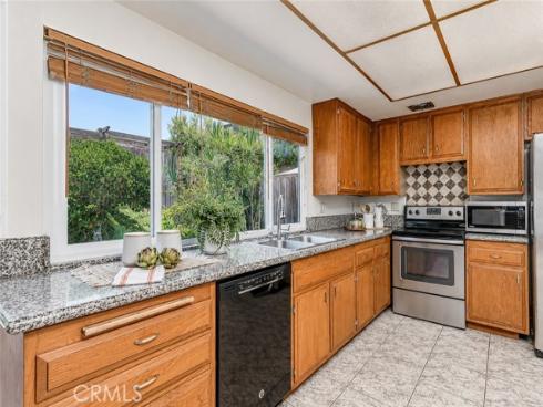 8237 Henshaw , Buena Park, CA