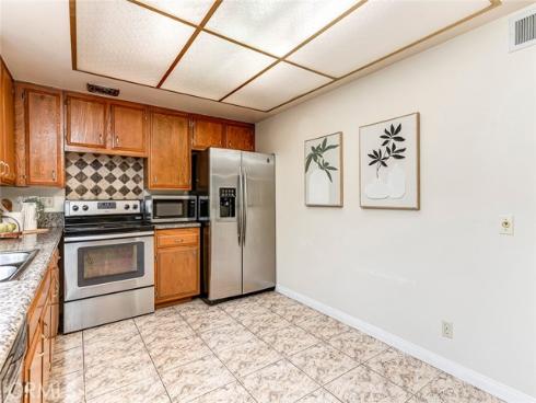 8237 Henshaw , Buena Park, CA