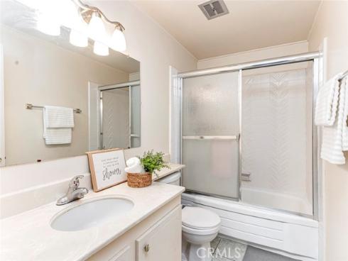 8237 Henshaw , Buena Park, CA