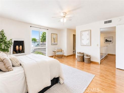 8237 Henshaw , Buena Park, CA