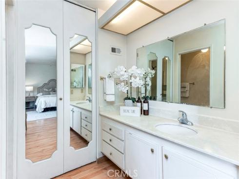 8237 Henshaw , Buena Park, CA