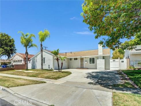 5853  Los Nietos Street  , Buena Park, CA