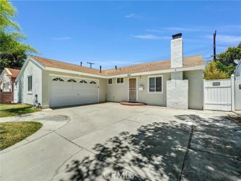 5853  Los Nietos Street  , Buena Park, CA