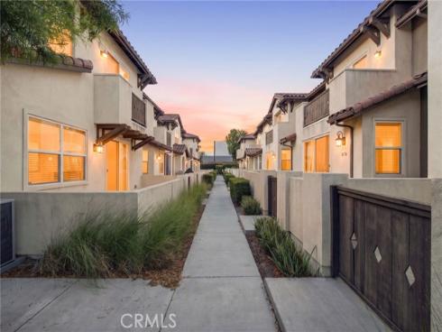 8576 Corsica , Buena Park, CA