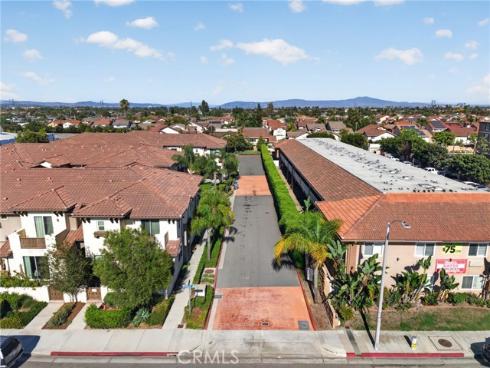 8576 Corsica , Buena Park, CA