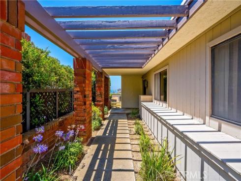 21 Beachcomber Drive, Corona del Mar, CA