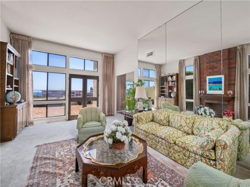 21 Beachcomber Drive, Corona del Mar, CA