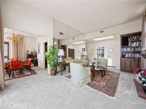 21 Beachcomber Drive, Corona del Mar, CA