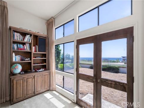 21 Beachcomber Drive, Corona del Mar, CA