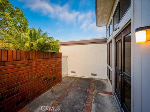 21 Beachcomber Drive, Corona del Mar, CA