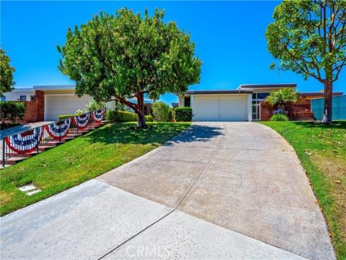 21 Beachcomber Drive, Corona del Mar, CA