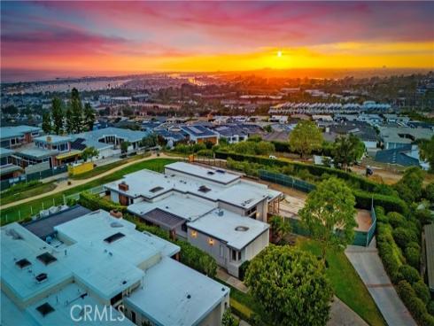 21 Beachcomber Drive, Corona del Mar, CA