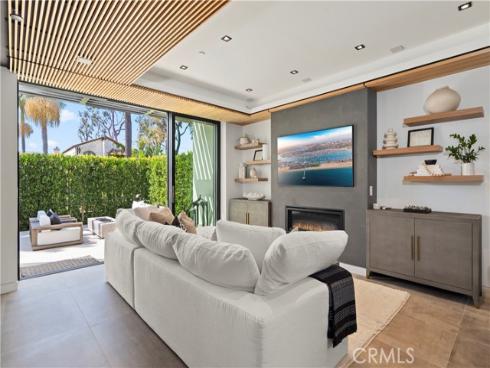 426  Marguerite  , Corona del Mar, CA