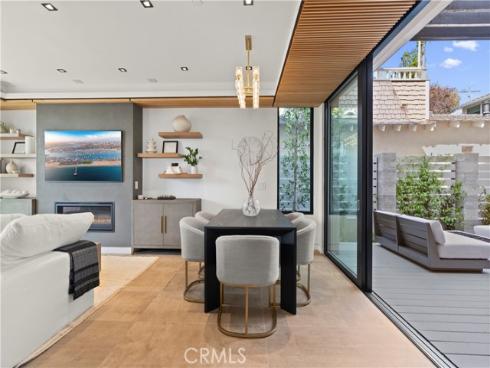 426  Marguerite  , Corona del Mar, CA