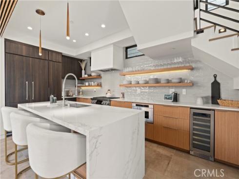 426  Marguerite  , Corona del Mar, CA
