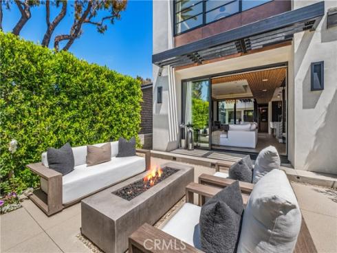 426  Marguerite  , Corona del Mar, CA