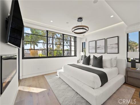 426  Marguerite  , Corona del Mar, CA