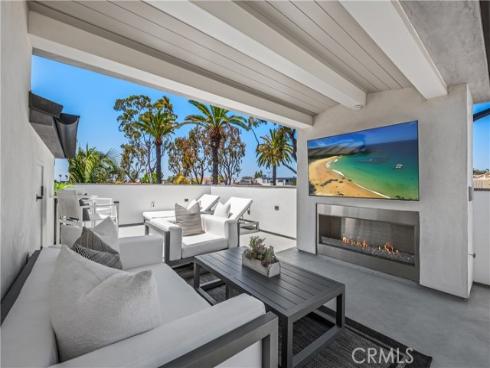426  Marguerite  , Corona del Mar, CA