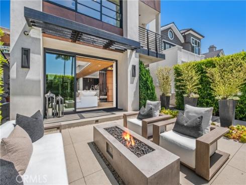 426  Marguerite  , Corona del Mar, CA