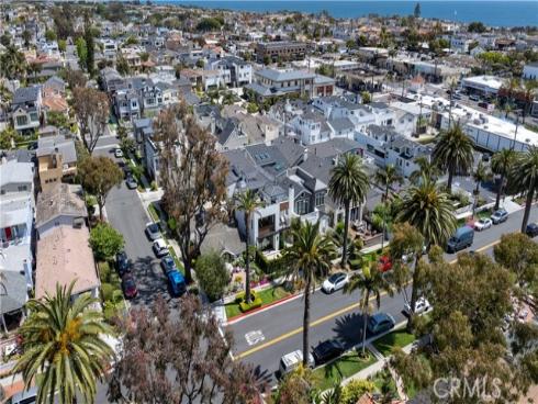 426  Marguerite  , Corona del Mar, CA