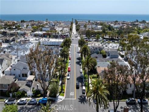426  Marguerite  , Corona del Mar, CA