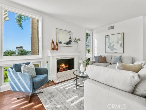 19 Harbor Pointe , Corona del Mar, CA