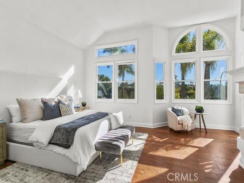 19 Harbor Pointe , Corona del Mar, CA
