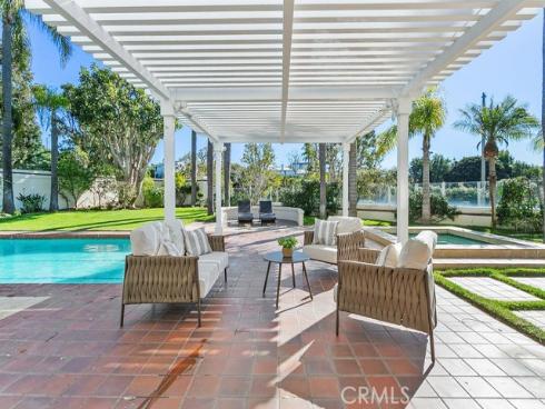 19 Harbor Pointe , Corona del Mar, CA