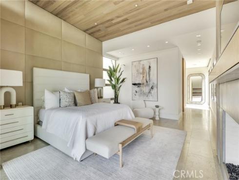 1231  Dolphin  , Corona del Mar, CA